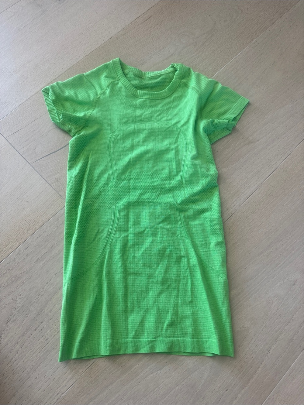 Short Sleeve Green lululemon top